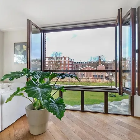 170m2 With Jacuzzi & Steam Bath In Center Of Apartment Amsterdam