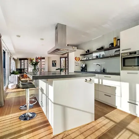 170m2 With Jacuzzi & Steam Bath In Center Of Apartman