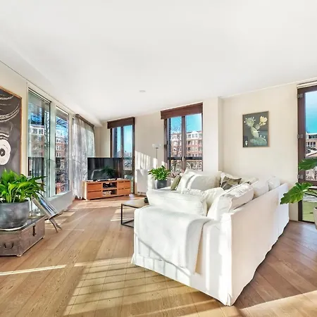 170m2 With Jacuzzi & Steam Bath In Center Of Amsterdam