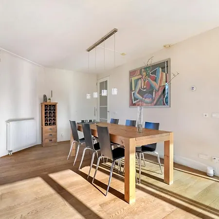 170m2 With Jacuzzi & Steam Bath In Center Of Amsterdam